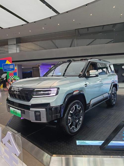 惠州200比亚迪方程豹硬派越野的爆款，英菲尼迪35周年与你共成长